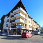 Moutnview Lodge naslovna