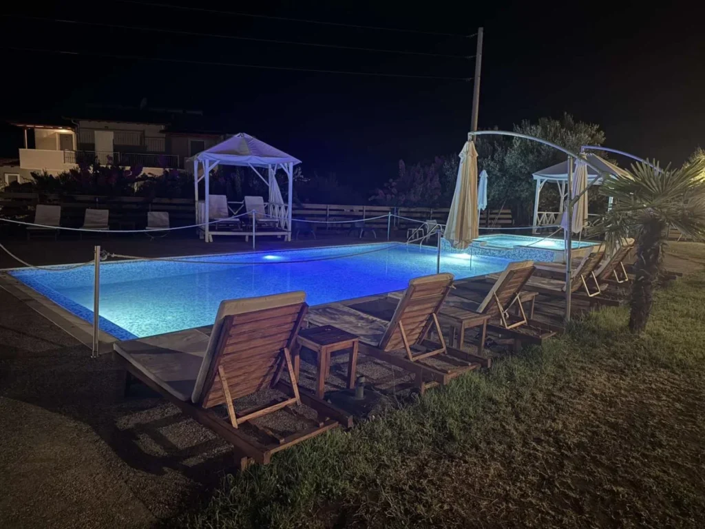 Simonitiko Garden - Simonitiko Zaliv - Start Travel - bazen