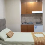 Sofi- Paralia - Start Travel - soba kuhinja i francuski krevet