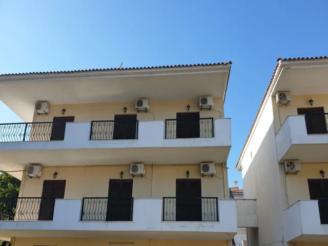 Vila Karatasos 1 i 2