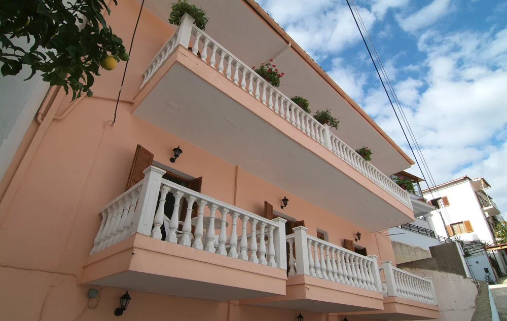 Vila-Nikas-Parga-Start-Travel-1 dvoriste