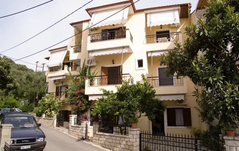 Vila-christopher-parga-start-travel-1 vila