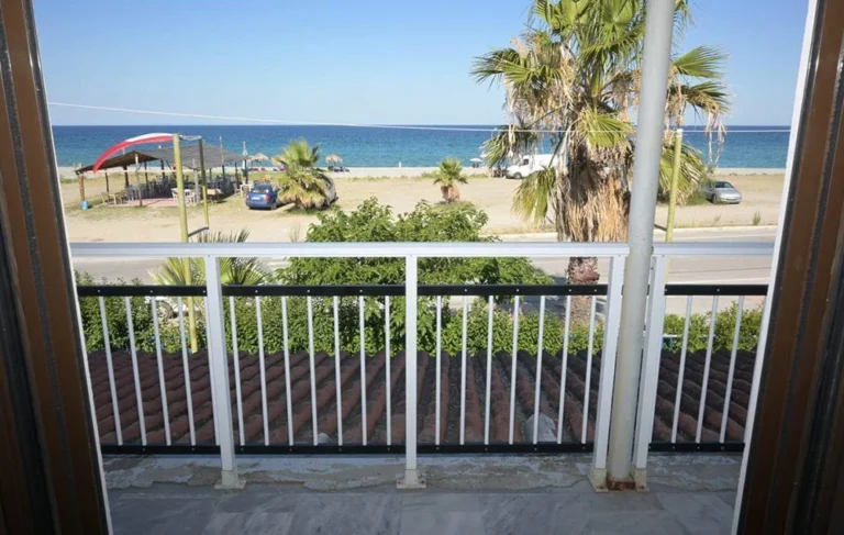 Vila Haracis Agiokampos pogled more