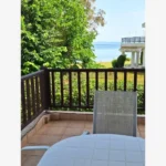 Vila-kolpos-polihrono-strat-travel-1-dvoriste