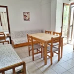 Vila-kolpos-polihrono-strat-travel-1-trpezarija