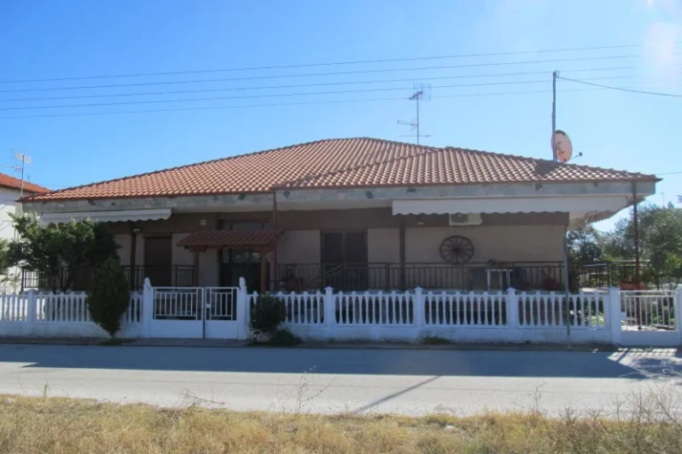 Vila Ksenia Nea Vrasna