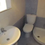 Vila-tsambika-nei-pori-start-travel-kupatilo