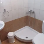 Vila-tsambika-nei-pori-start-travel-kupatilo