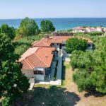 Vila Santa Ana Skioni Start Travel