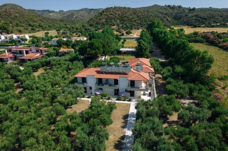 Vila Santa Ana Skioni Start Travel