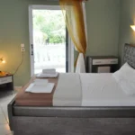 Vila four Season Sarti Satrt Travel