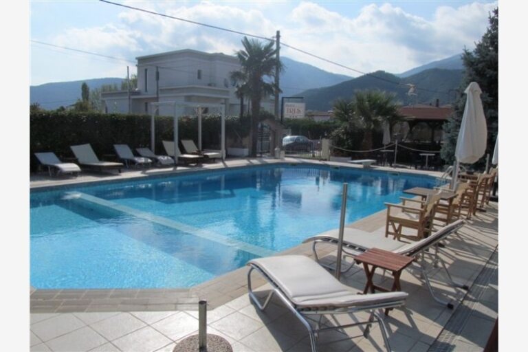 Vila Iris Stavros Start Travel