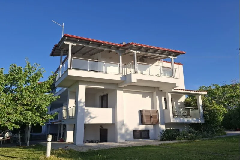 vila-janis-i-rania-polihrono-start-travel-vila