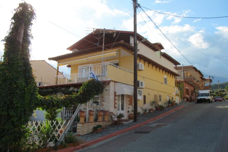Vila Lefteris Sart Satrt Travel