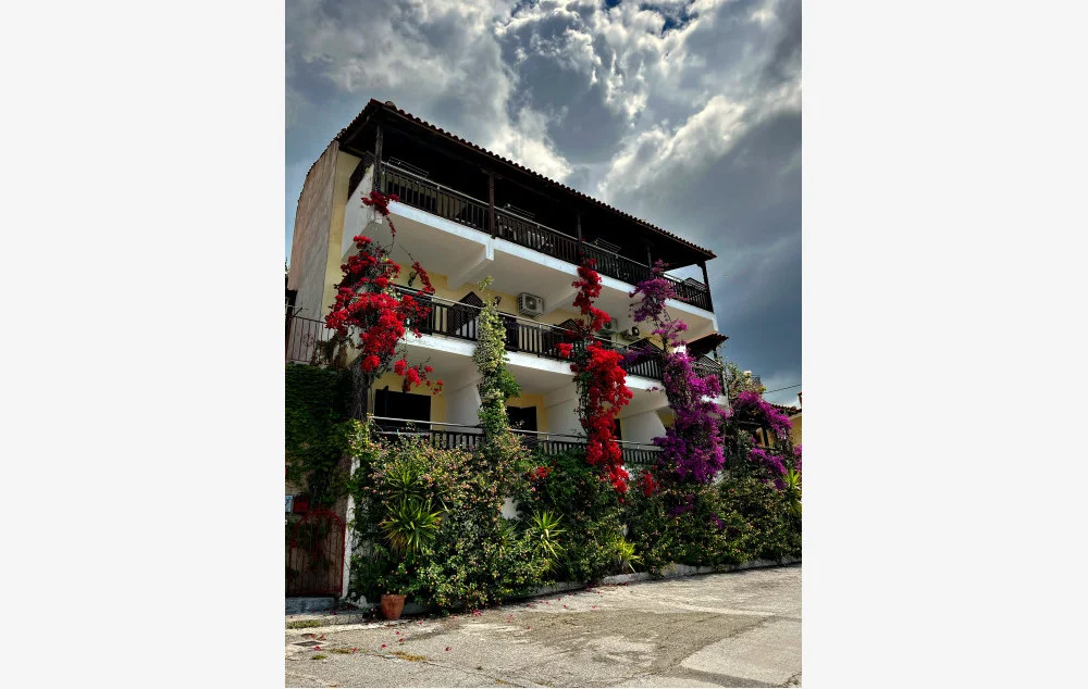 vila-marmaras-neos-marmaras-start-travel-vila