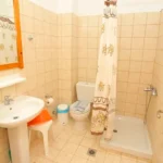 vila-natasa-hanioti-start-travel-1-kupatilo