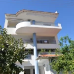 vila-zeppos-neos-marmaras-clock-travel-1