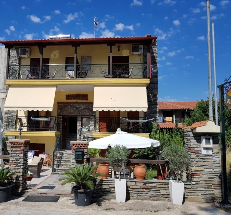 Vila Filiko Amuljani Satart Travel