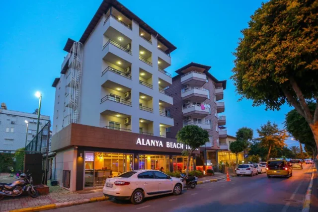 Hotel Alanya Beach 3*