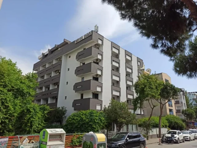 Hotel Dias 2*