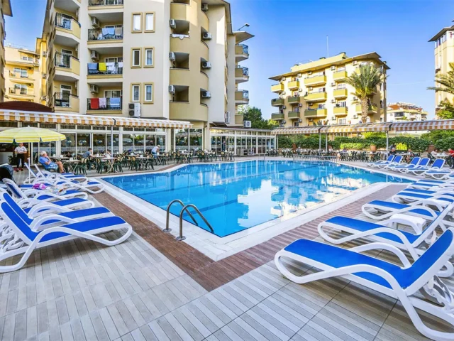 Hotel Kleopatra Royal Palm 4*
