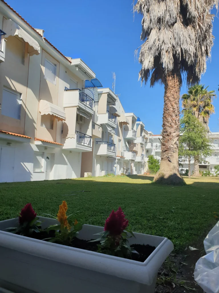 Sunny Days Polirhono Start Travel