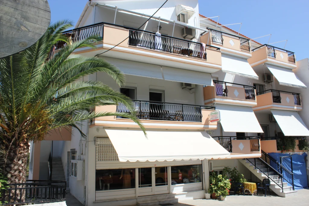 Vila Babis Potos – Start Travel 6