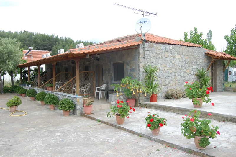 Vila Flora Bungalovi Toroni Start Travel-1 vila