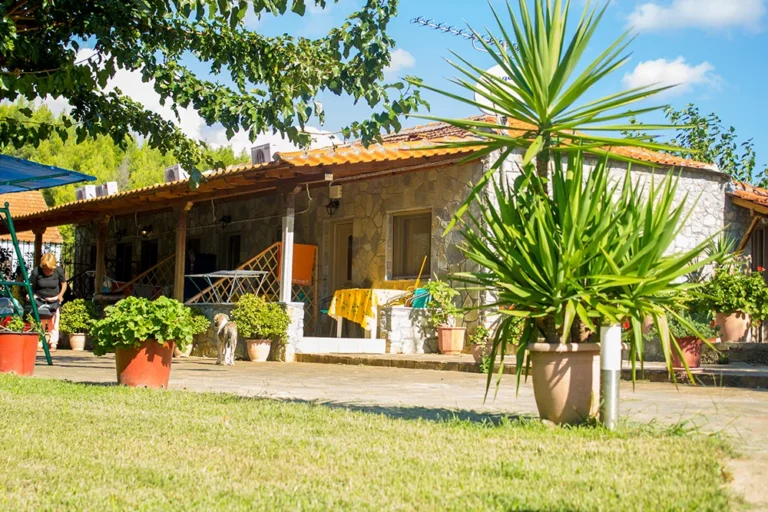 Vila Flora Bungalovi Toroni Start Travel-6 vila