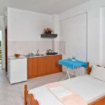 Vila Manikas Kastri Loutro - Start Travel 4 kuhinja