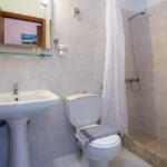 Vila Melissa Hotel Gold Coast Psakoudia - Start Travel 8 kupatilo