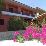 Vila Nikos Afytos - Start Travel