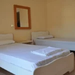 Vila Nikos - Hanioti - Start Travel soba