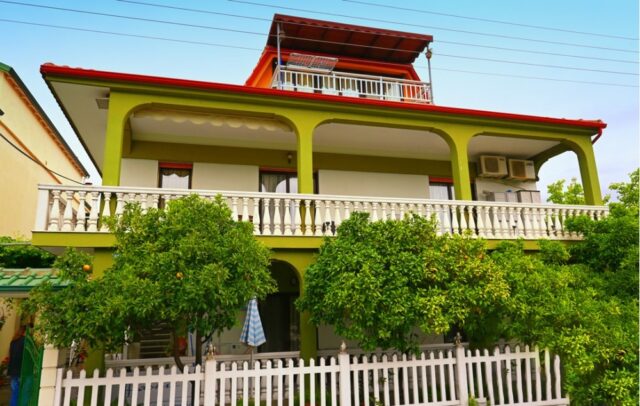 Vila Orange House