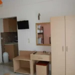 Vila Thalia Nea Vrasna - garderoer orman