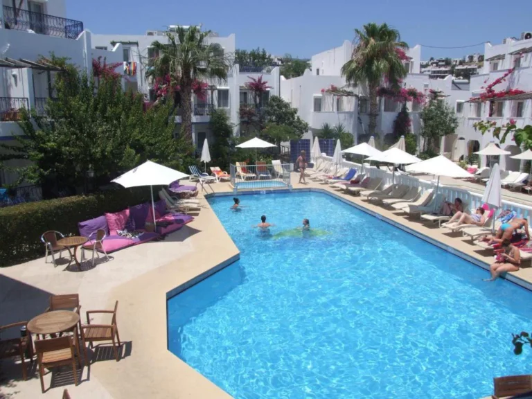 Hotel Serhan Bodrum – Start Travel 25