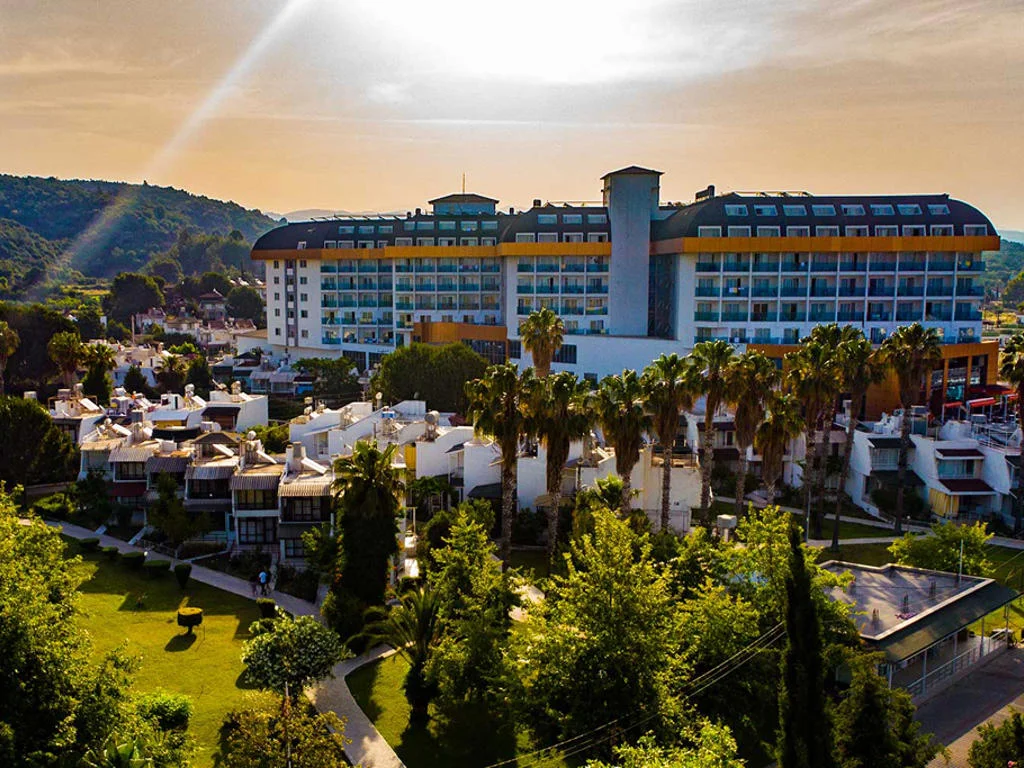 Hotel Throne Beach Resort 5* – fotografija 2