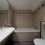 Hotel Trinity Bansko kkupatilo kada ogledalo i wc solja