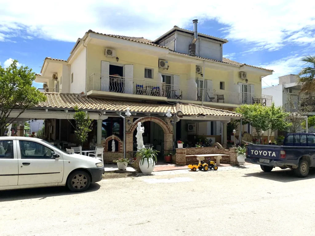 Vila Poseidon Amudia – Start Travel 13