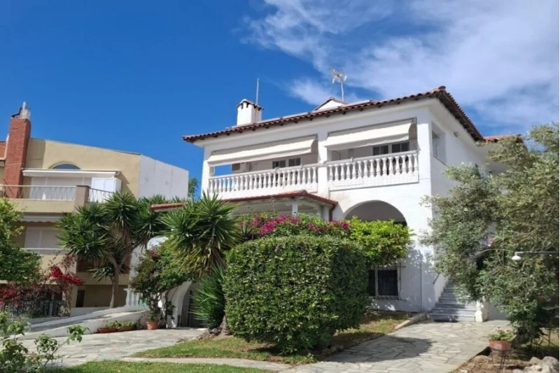 Vila Badis 2 (ex Christina)